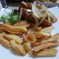 Hot dog and chips at Lakeside Inn in Wardley