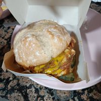 Vegan meat + ribs burger at Yecla 33 in Valencia