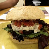 Hamburguesa vegana mexicana  at Doña Lola in Albacete