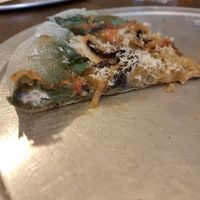 Spirulina base with the vegan ricotta stuffed crust  at Picky Wops in East London