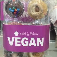 Diverse flavor options, a couple were Valentine’s Day inspired (this review is for a visit in February 2020). at Baked by Melissa in New York City