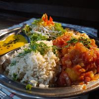 Principal: nhoque no molho de 🍅.
Acompanhamentos: broto de feijão, arroz integral, salada de repolho e folhas. at MacroBio in Florianopolis