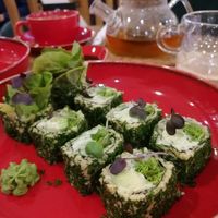 Raw rolls at Dobraw in Moscow