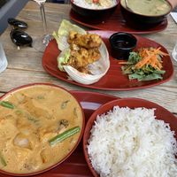 Cauliflower “wings” and vegan red curry at Camile in South West London