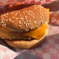 "Fish" burger at Furahaa - Vegan in Paris