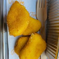 cheese nuggets at Furahaa - Vegan in Paris