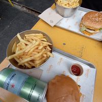 Burgersssssss at Furahaa - Vegan in Paris