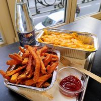 Sweet potato fries + Fries with cheese at Furahaa - Vegan in Paris