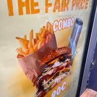 Combo a 8,90 at Furahaa - Vegan in Paris