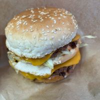 Burger at Furahaa - Vegan in Paris