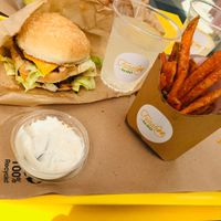 Big furahaa burger, sweet potatoes fries and lemonade 😍 at Furahaa - Vegan in Paris