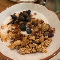 yogurt de coco con granola y moras  at Truth & Tonic in Las Vegas