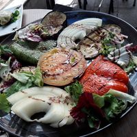 vegeterian platter at El Bunker in La Palma
