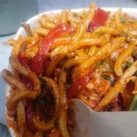 Asian noodle salad at SYD - SumoSalad - T1 in Sydney