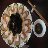 Japanese style raw vegan food at Rainbow Vegan Restaraunt in Anshan
