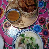 Kokossuppe & fritiertes Gemüse at Little Bambee in Aigle