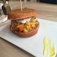 Sándwich de hummus at Cafetería de Especialidad La Plaza in Temuco