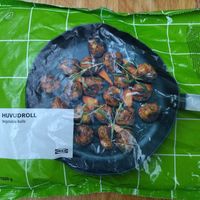 Veggie balletjes, die vegan zijn, voor thuis. at IKEA in Ghent