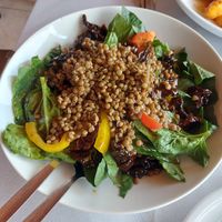 spinach, lentils and sun-dried tomatoes salad at Vakhos Taverna - Βάκχος Ταβέρνα in Delphi
