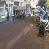 Outsidei at Dende in Leiden