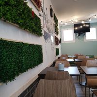 Espaço muito acolhedor at Moko Veggie Café - Alvalade in Lisbon