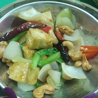 Cashew tofu stir fry at Golden Bay Leaf in Bangkok