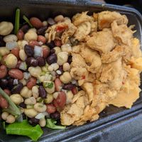 Vegan chicken with sides at Carotenos in Ponce