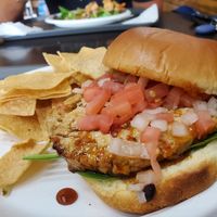 Hamburguesa vegana / Vegan burger at Carotenos in Ponce