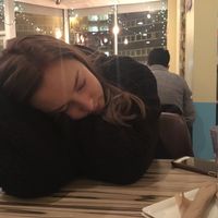 The dining room was so comfortable my daughter took a little nap while waiting for her late-night dinner at Alice & Friends. She inhaled her food especially the chocolate mouse pie at Alice & Friends' Vegan Kitchen in Chicago