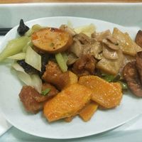 Plate at Ài Shàng SùShí 爱上素食 in Haikou