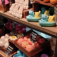 Bath bombs at LUSH - Colombo in Lisbon