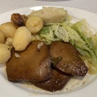 Seitan steaks, potatoes and cabbage at Snack Bar 15 in Tomar