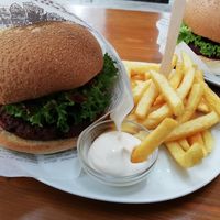 Vegan beefburger + fries + vegan mayo at Burger Steig in Berlin