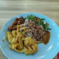 Cai fan with brown rice $3.90 at Guang Yuan 广缘 - Punggol Oasis in Northeast Singapore