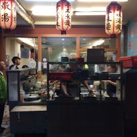 Night life at Guó Xiāng Yuán SùShí 國香園素食 in Hualien