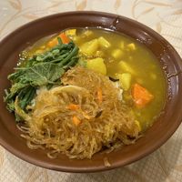 Curry with noodles and rice (hidden underneath) at Guó Xiāng Yuán SùShí 國香園素食 in Hualien