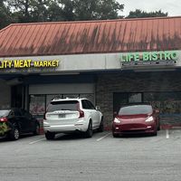 Competing neighbors 👎  at Life Bistro in Atlanta