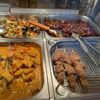 Verschiedene Gerichte. Wähle 3 aus für 20 A$  at Root Vegetarian in Cairns