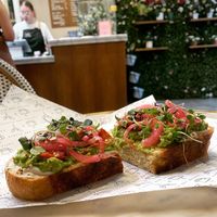 Avocado toast   at Coffee And Plants in Pasadena
