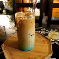 signature latte 😋 at Cafe Pado - 카페 파도 in Seoul