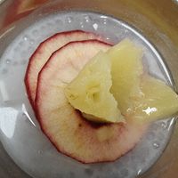 Manzana con leche de coco tapioca y piña at Su Vegan Buffet in West London