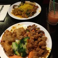 Büffet at Su Vegan Buffet in West London