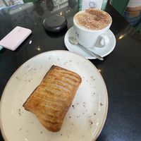 Cappuccino and fohado de atum vegan 🌱   at Ca.fé Coffee House in Lisbon