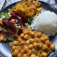 Almuerzo del día   at Comer Sanar Vivir in Cuenca