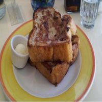 vegan french toast at Lucy's Cafe in Chicago