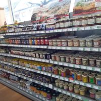 Lots of sweet and savoury bread spreads, the vegan ones are clearly marked at Birkenfelder Biomarkt in Birkenfeld