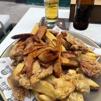 Salchipapa Broaster  at Lounge del Brujo Vegan Kitchen & Bar Cayma in Arequipa