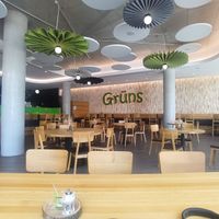 Enough space inside at Grüns in Berlin