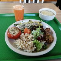 Sopa e Prato de Buffet. at Vegi in Maia