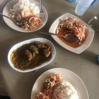Thai style bean curd (top right) and Vegetable Chop Rice (with mushrooms in) at Yuan Wei 缘味 in Sandakan